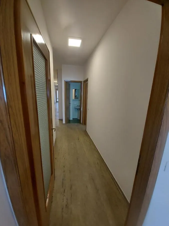Condominio Cismon Lido di Jesolo 0*,